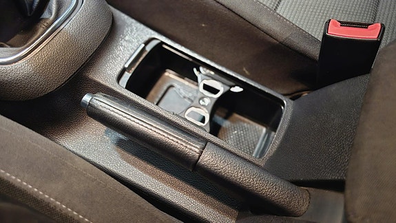 Volkswagen Golf VI 14 of 28