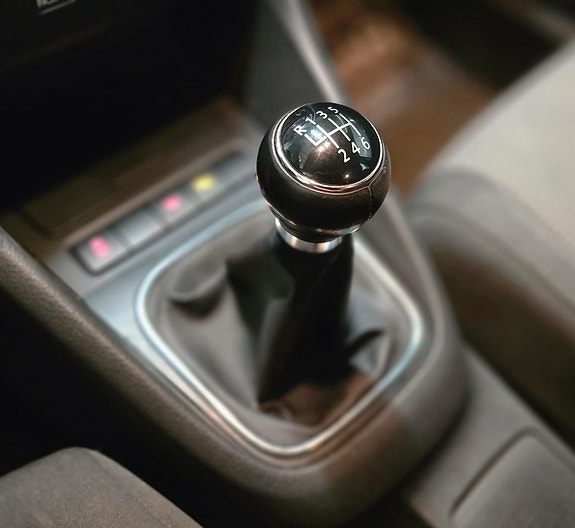 Volkswagen Golf VI 15 of 28