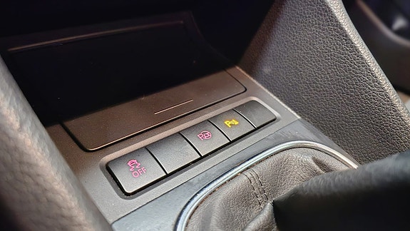 Volkswagen Golf VI 16 of 28