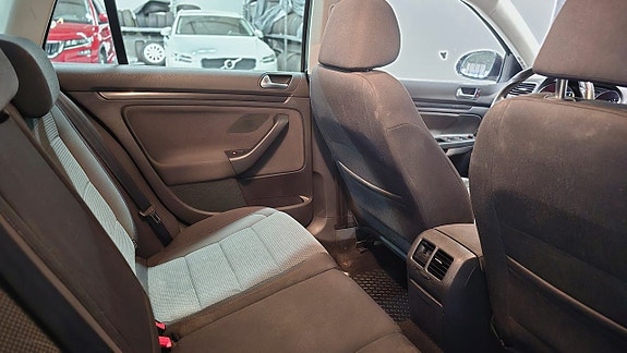 Volkswagen Golf VI 13 of 28