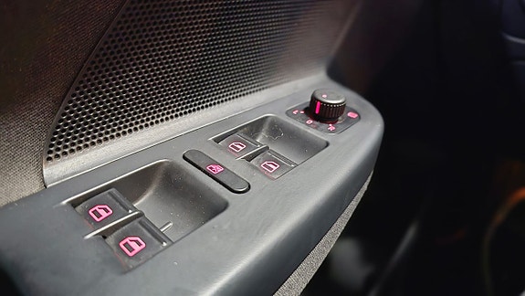 Volkswagen Golf VI 24 of 28