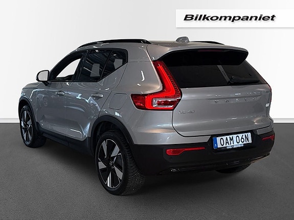 Volvo XC40 3 of 25