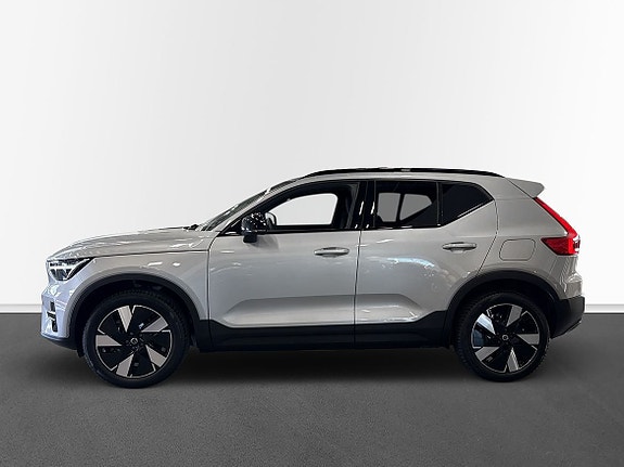 Volvo XC40 5 of 25