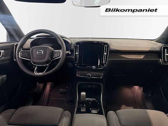 Volvo XC40 19 of 25