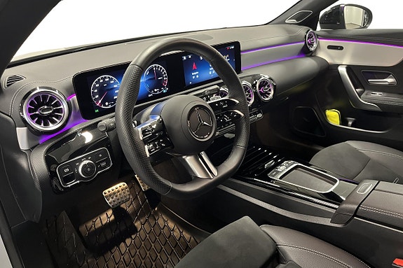 Mercedes-Benz CLA250 e 7 of 17