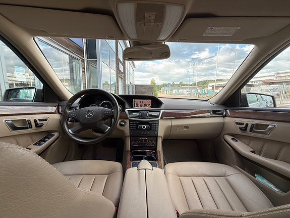 Mercedes-Benz E350 2 of 6