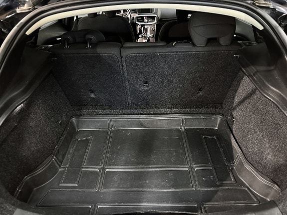 Volvo V40 5 of 7