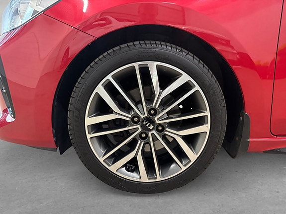Kia Rio 8 of 26