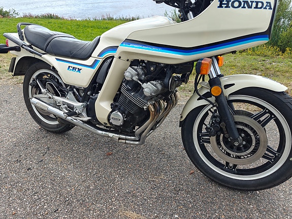 Honda CBX SC06 3 of 6