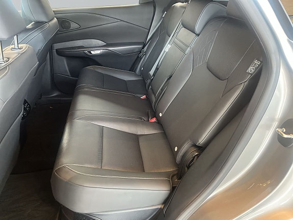 Lexus RX350h 8 of 11