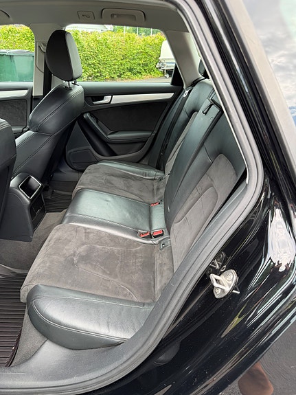 Audi A4 9 of 9