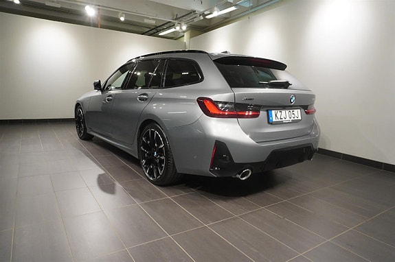 BMW 320d 5 of 12