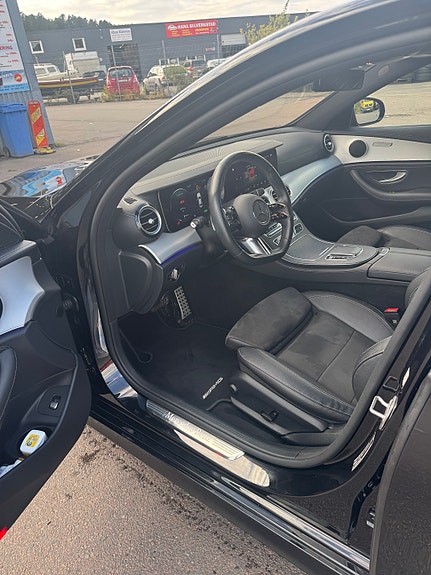 Mercedes-Benz E220 d 17 of 17
