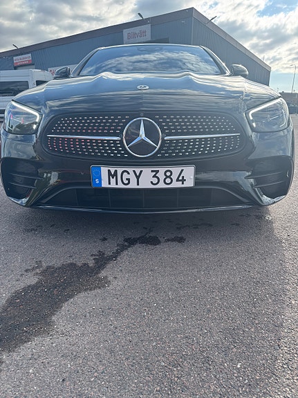 Mercedes-Benz E220 d 3 of 17