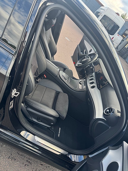 Mercedes-Benz E220 d 9 of 17