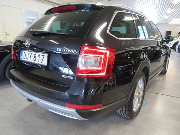 Skoda Octavia Scout 7 of 25