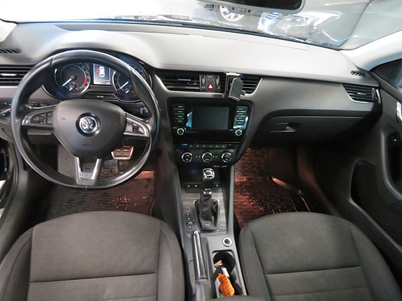 Skoda Octavia Scout 16 of 25