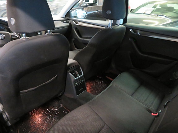 Skoda Octavia Scout 21 of 25