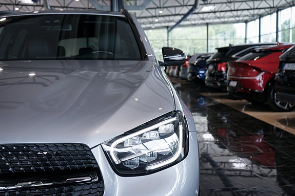 Mercedes-Benz GLC220 d 4 of 30