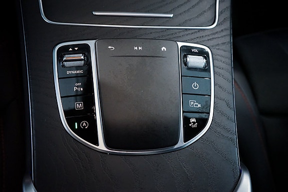 Mercedes-Benz GLC220 d 30 of 30