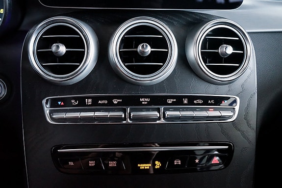 Mercedes-Benz GLC220 d 24 of 30