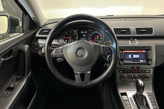 Volkswagen Passat 18 of 22