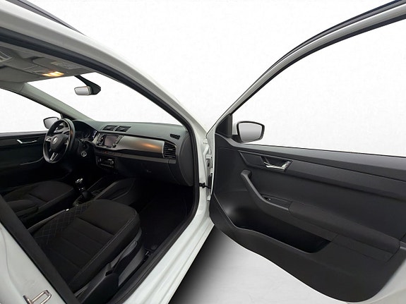 Skoda Fabia 21 of 28