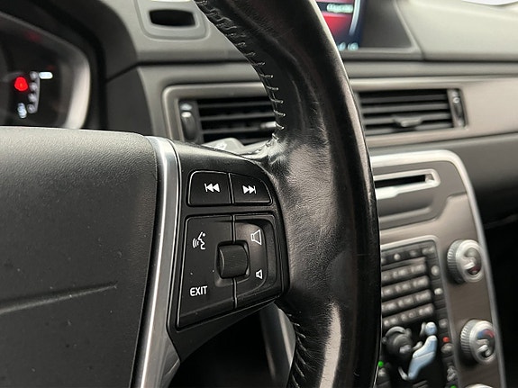 Volvo XC70 16 of 30