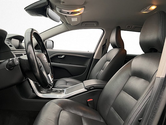 Volvo XC70 12 of 30
