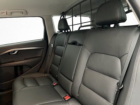 Volvo XC70 26 of 30