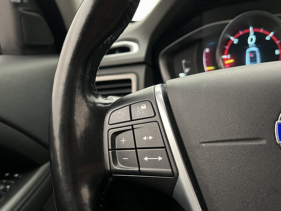Volvo XC70 14 of 30