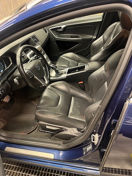 Volvo V60 5 of 7