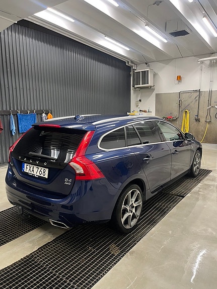 Volvo V60 4 of 7