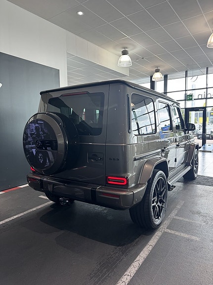 Mercedes-Benz G63 6 of 19