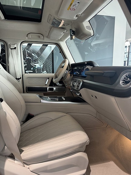 Mercedes-Benz G63 17 of 19