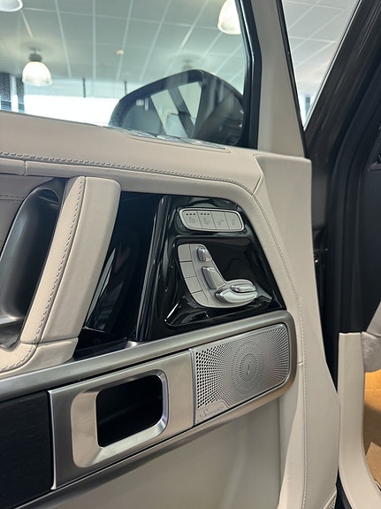 Mercedes-Benz G63 12 of 19