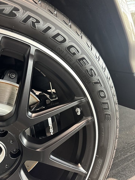 Mercedes-Benz G63 14 of 19
