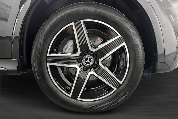 Mercedes-Benz GLC300 e 12 of 18