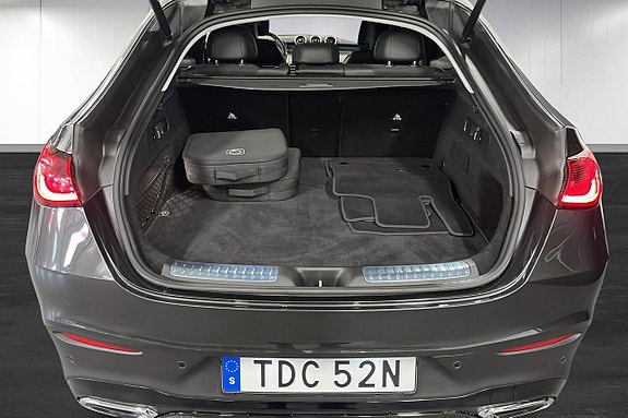 Mercedes-Benz GLC300 e 13 of 18