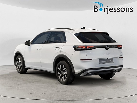 Volkswagen T-Roc 3 of 7