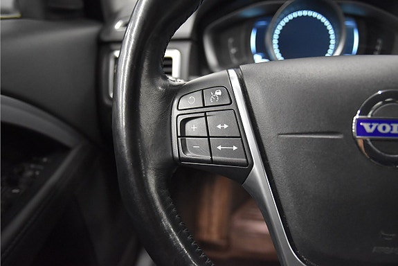 Volvo XC70 10 of 25