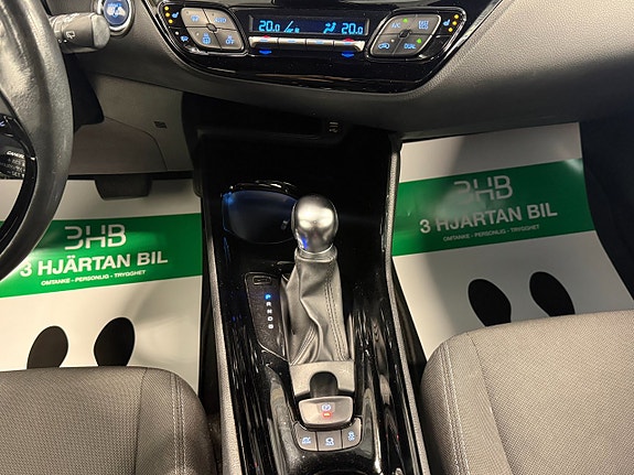 Toyota C-HR 18 of 21