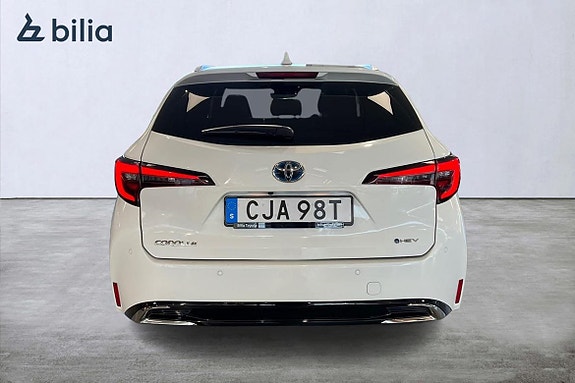 Toyota Corolla 9 of 30