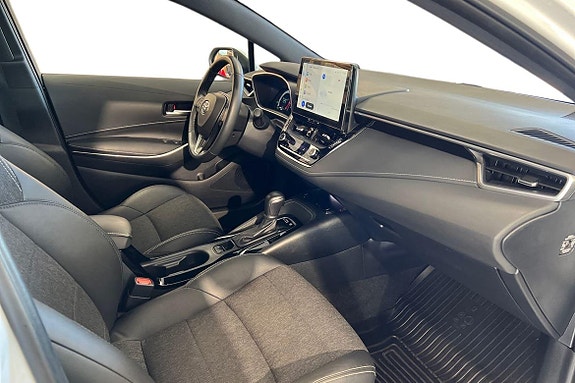 Toyota Corolla 13 of 30