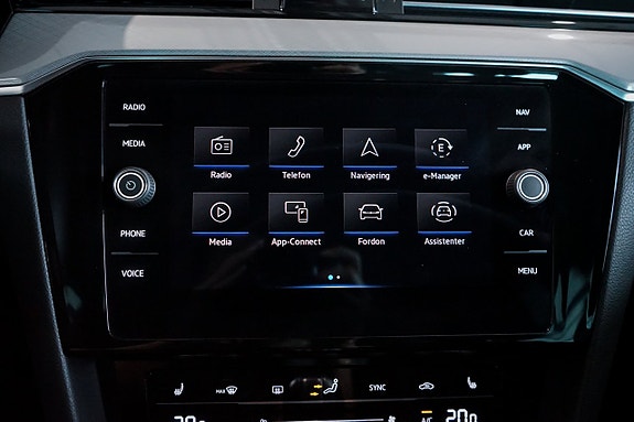 Volkswagen Passat 15 of 30