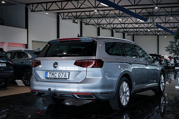 Volkswagen Passat 6 of 30