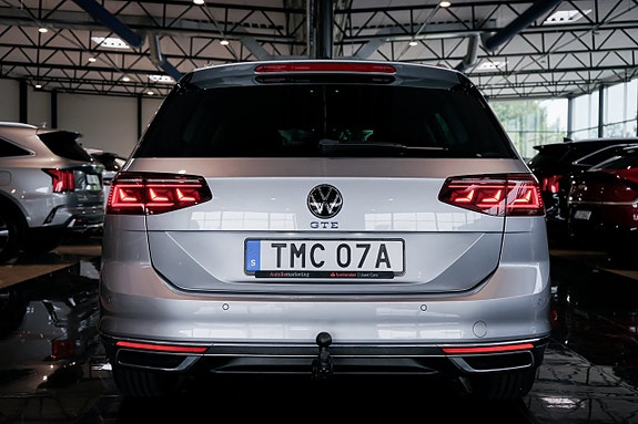 Volkswagen Passat 8 of 30