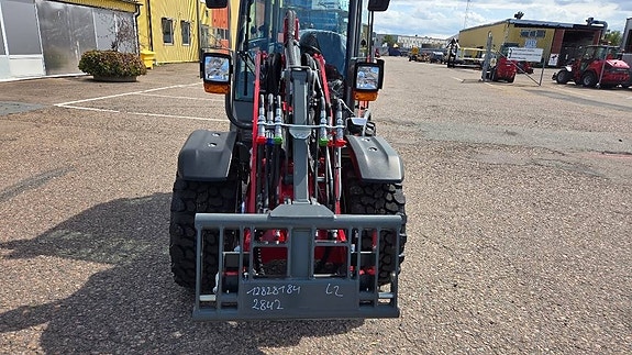 Weidemann 1260 LP 3 of 11