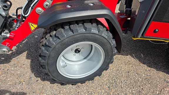 Weidemann 1260 LP 4 of 11
