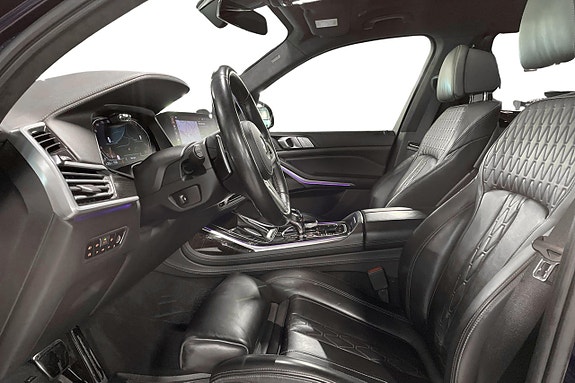 BMW X7 13 of 30